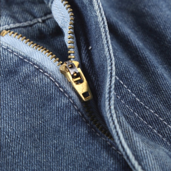 DONATED 🎉HP🎉 NEW Distressed Ripped Blue 5-pocketed Denim Shorts w/rolled-hem - Picture 7 of 11